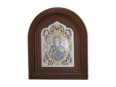 Серебряная икона в деревянном киоте «Святой Целитель Пантелеймон»